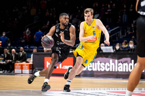 出极高的专 出极高的专