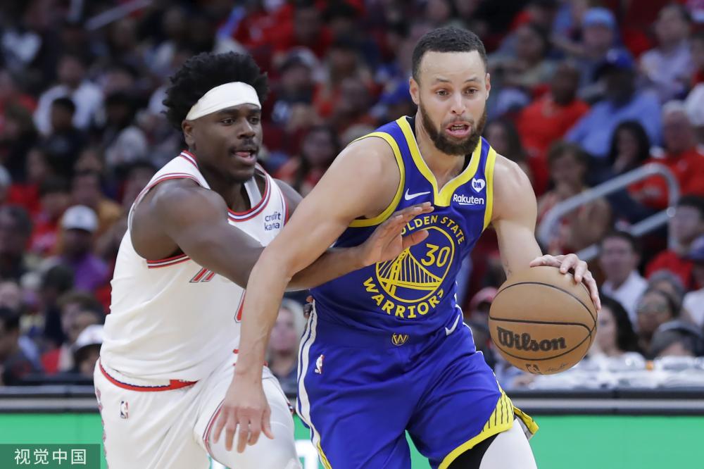 他是一名双 他是一名双